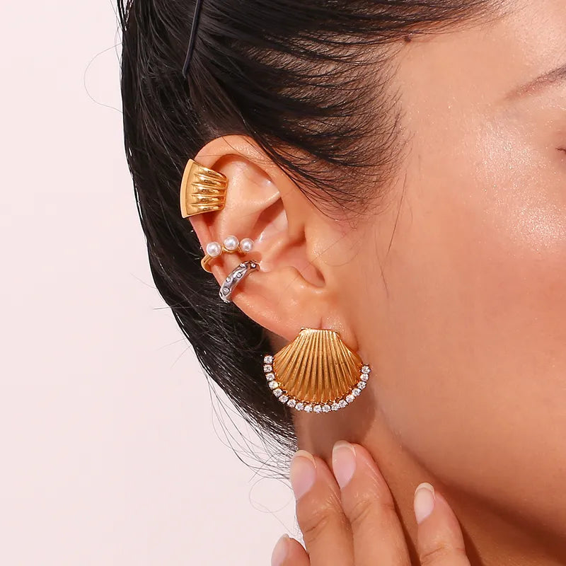 Golden Shell Earrings
