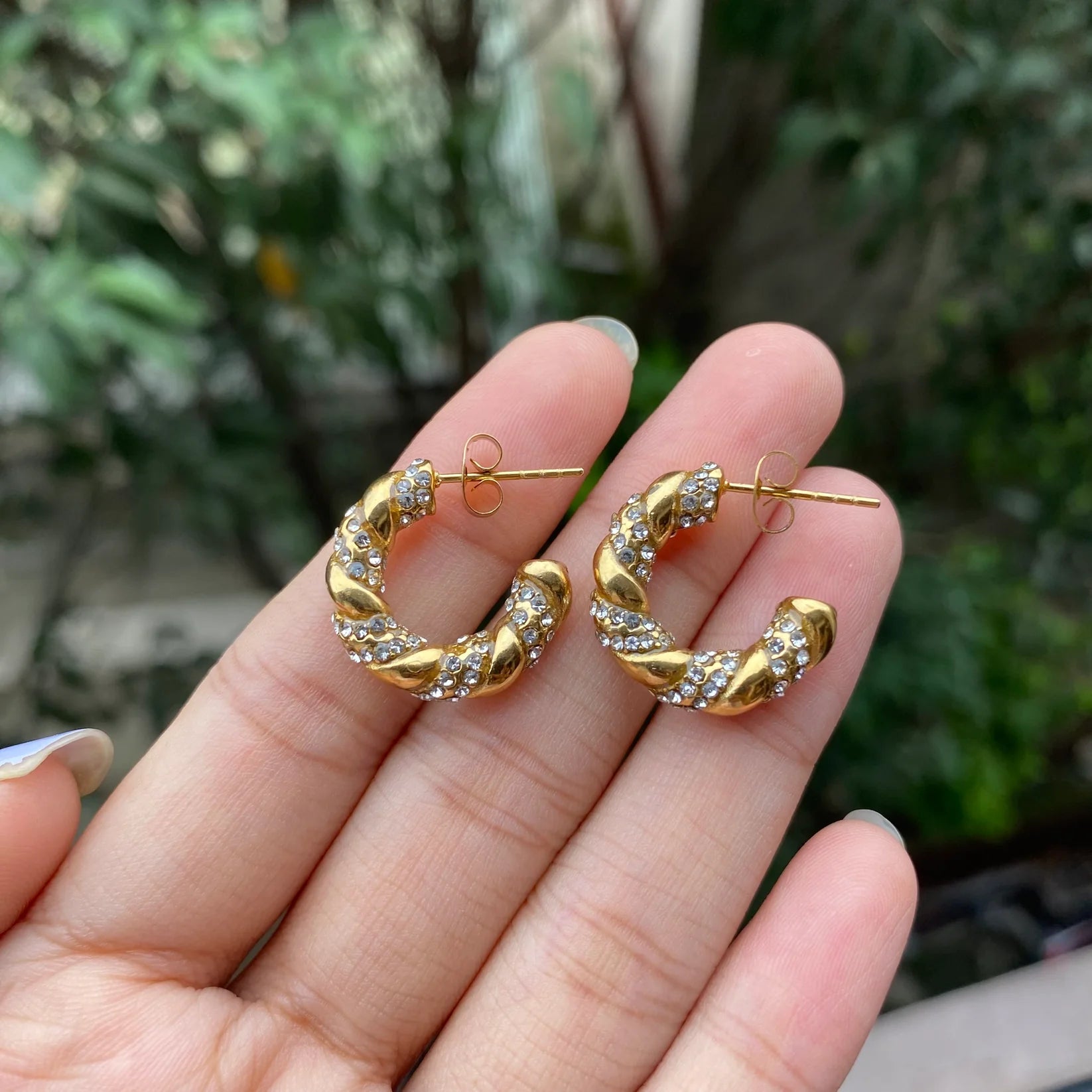 Twist Hoops