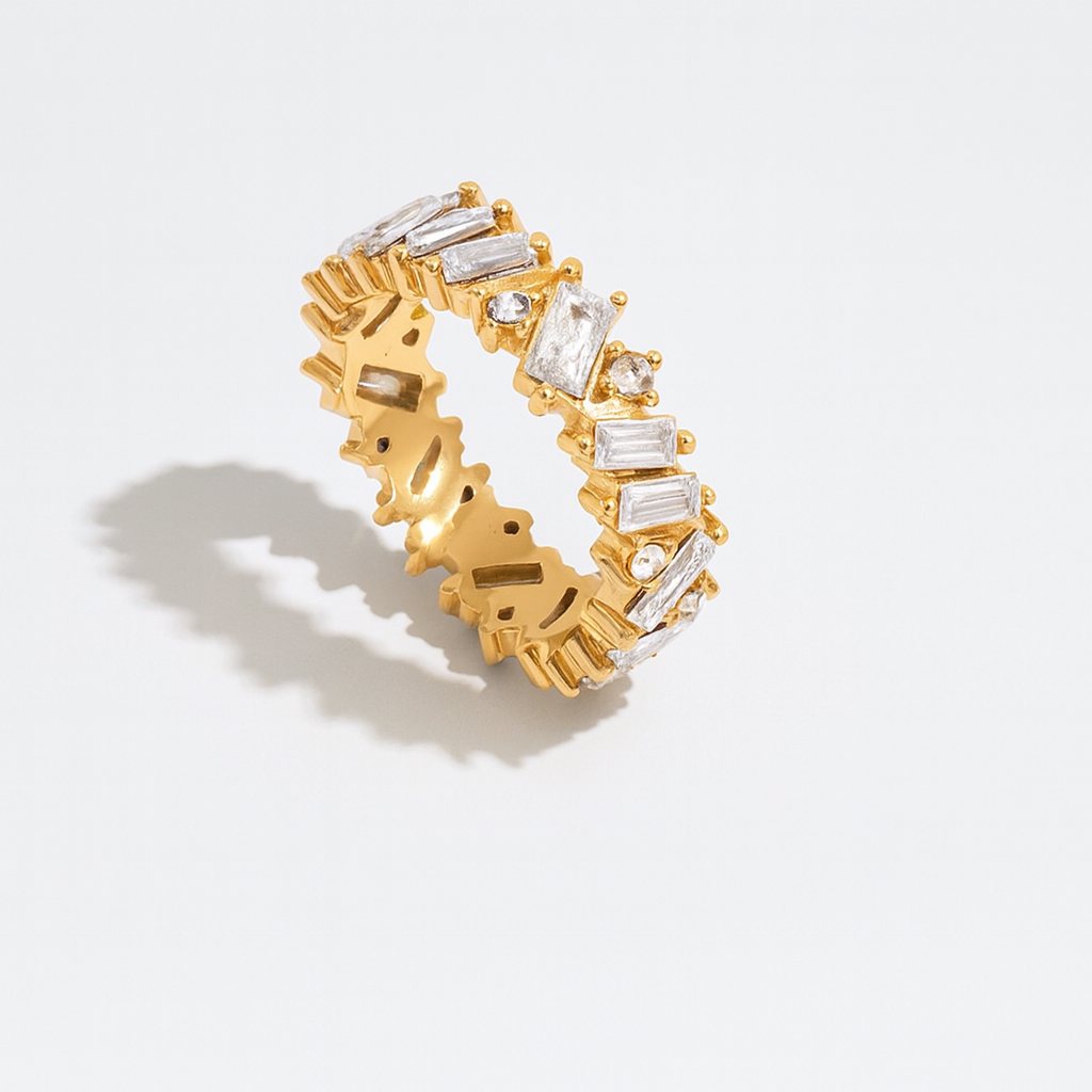 Luxe Crystal Ring