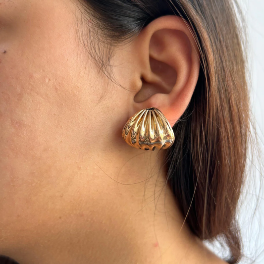 Vintage Golden Shell Earrings