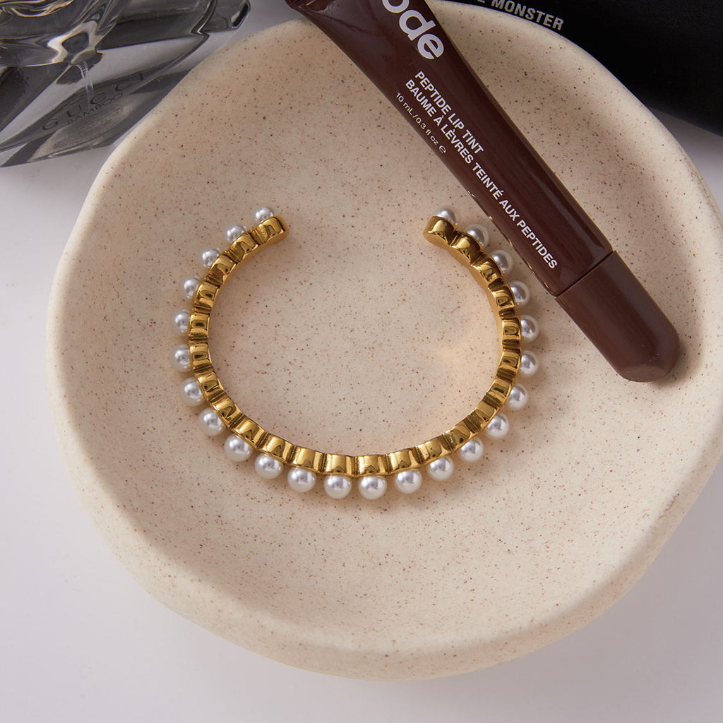 Pearl Arc Cuff