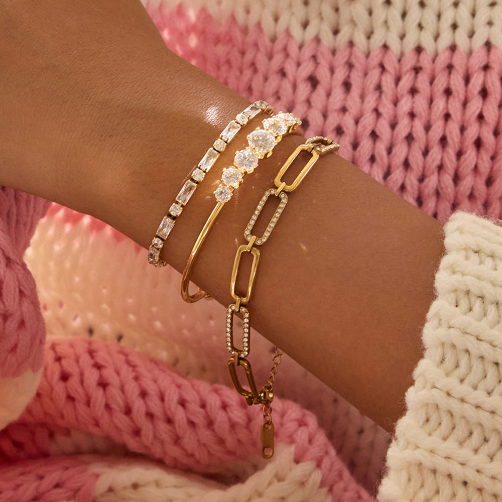 Amara Crystal Cuff