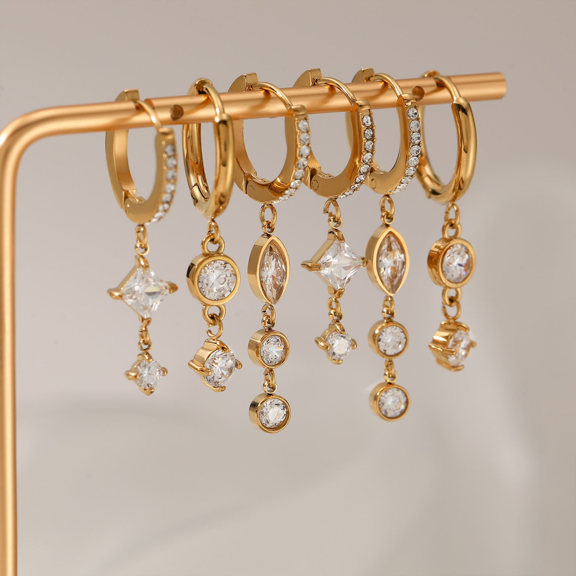 Celia Hoops