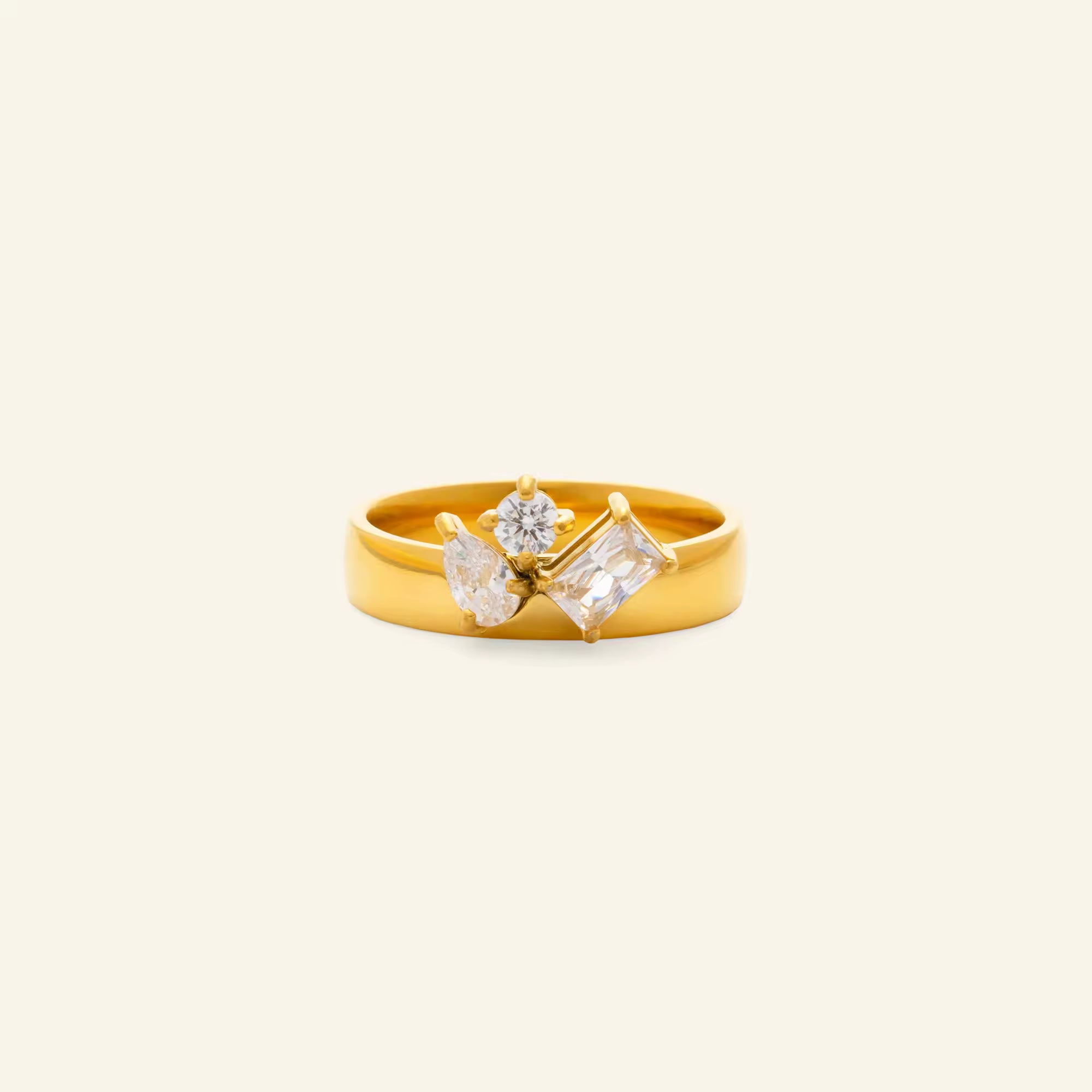 Elia Ring