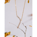 Serene Curve Necklace