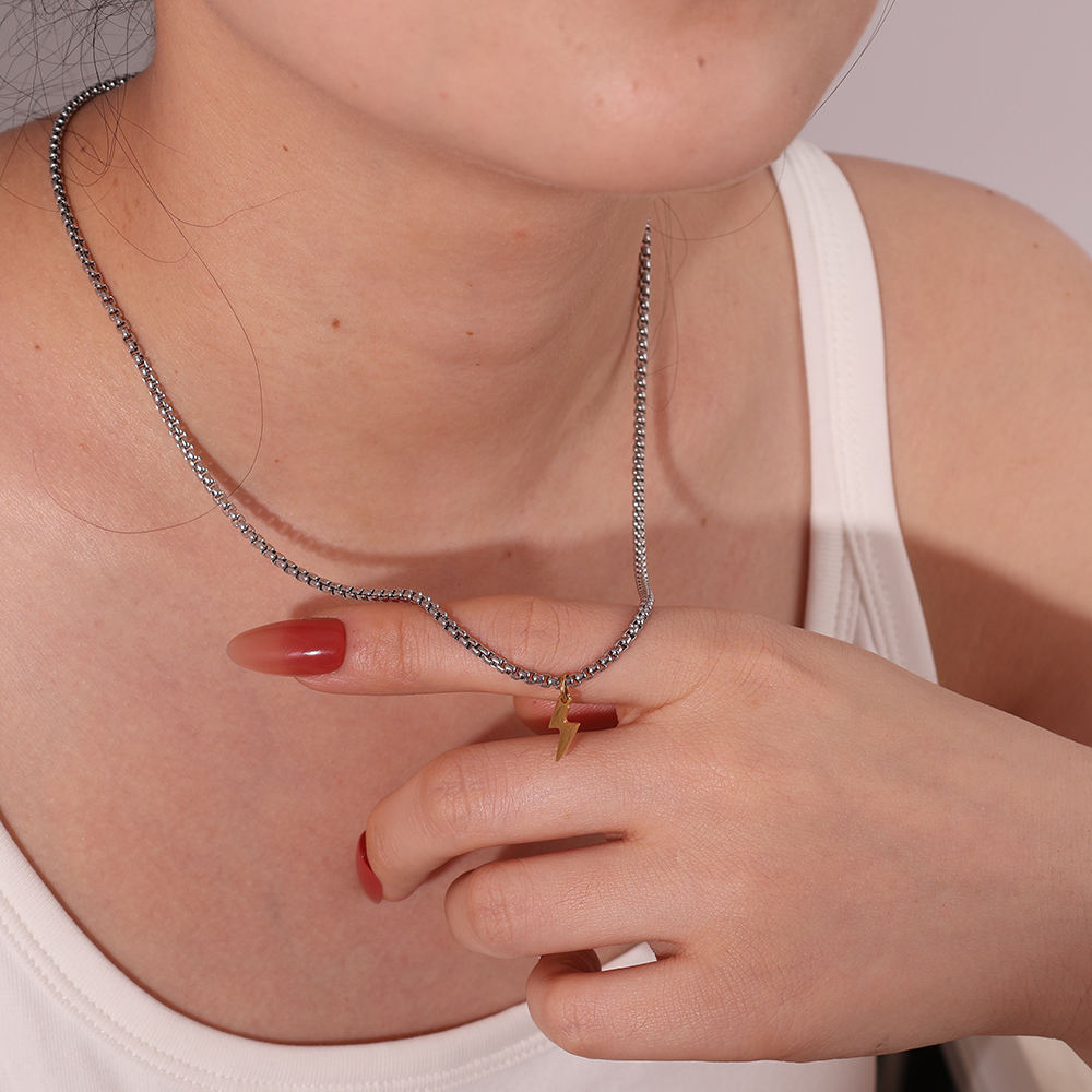 Bolt Chain Necklace