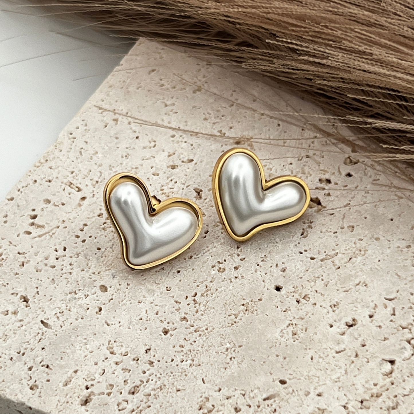 Pearl Love Stud Earrings