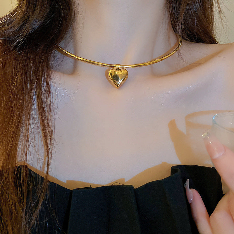 Golden Heart Collar Necklace