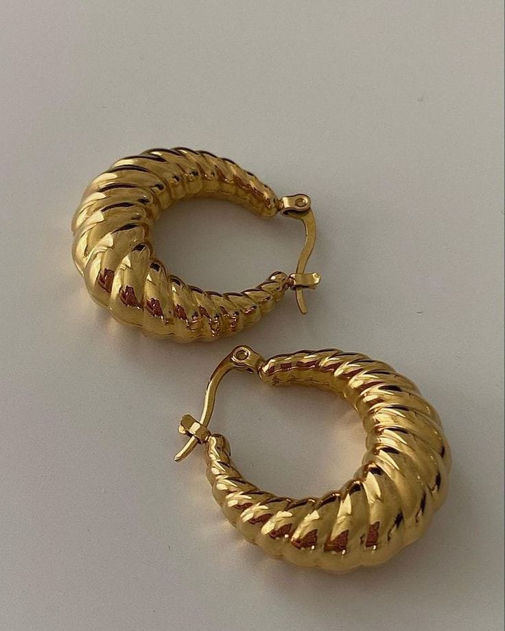 Golden Ribbed Hoop Earrings