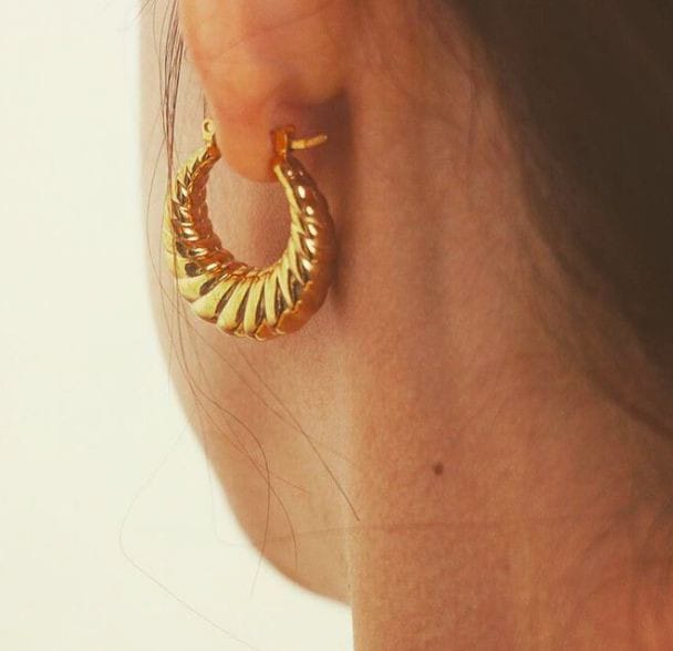 Golden Ribbed Hoop Earrings