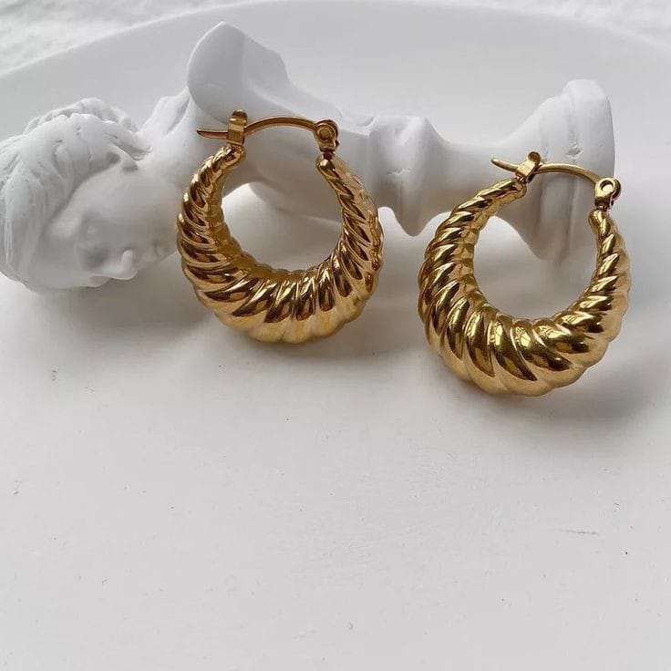 Golden Ribbed Hoop Earrings