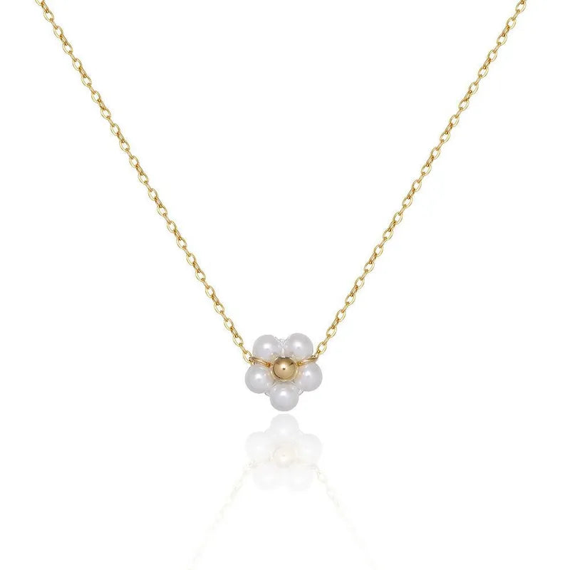 Daisy Pearl Necklace