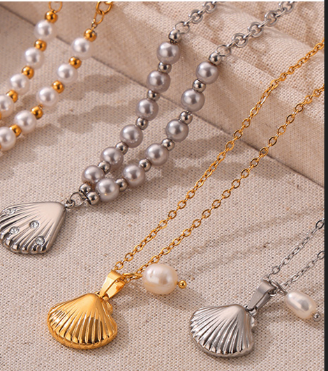 Seashell Pearl Necklace