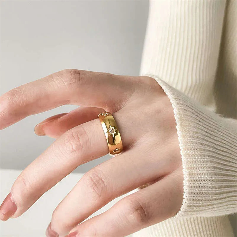 Sol Band Ring
